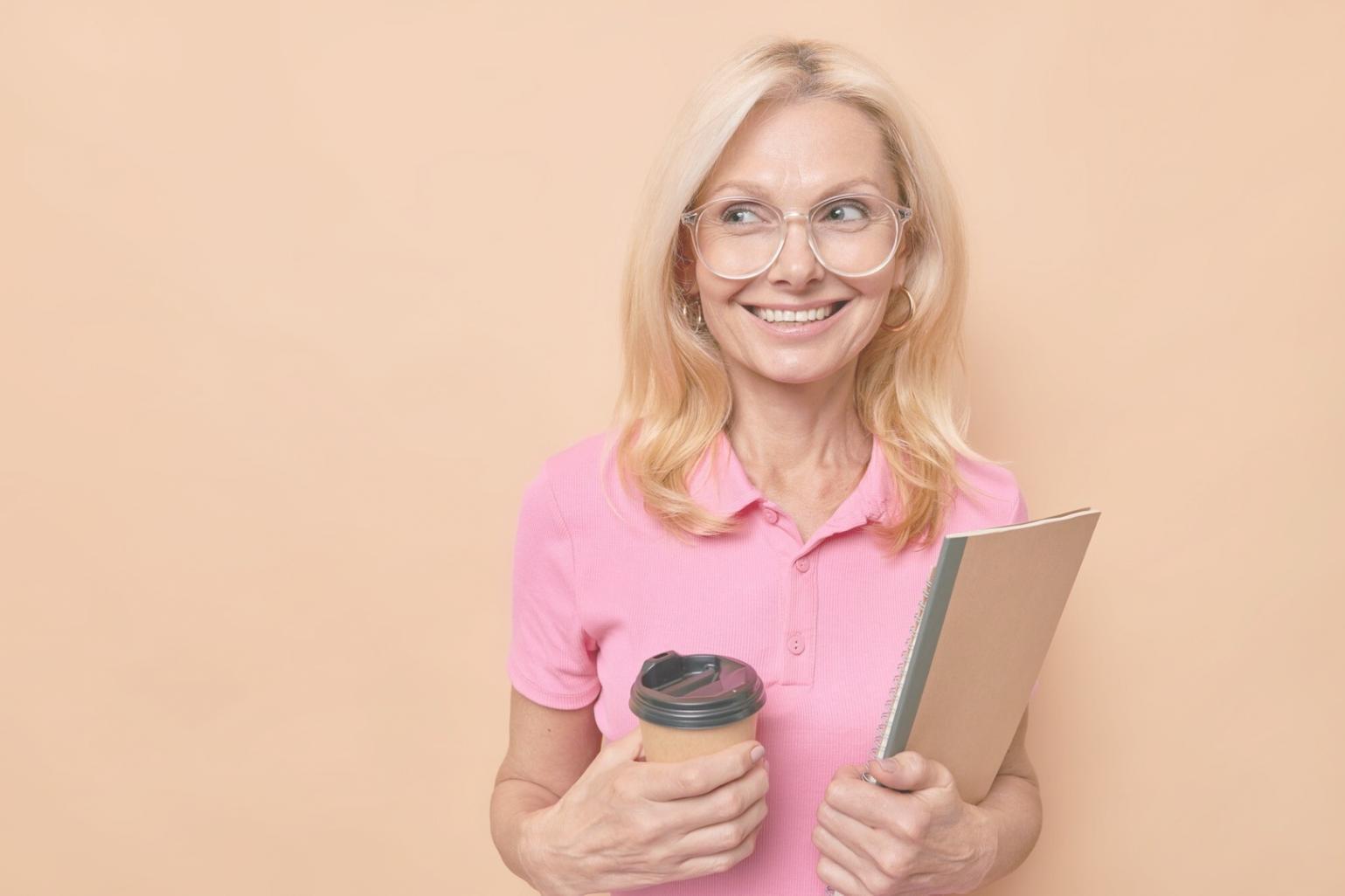 Système flexible de suivi financier avec ajustements réguliers